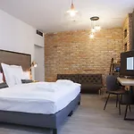 Memories Oldtown Hotel