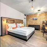 Memories Oldtown Hotel