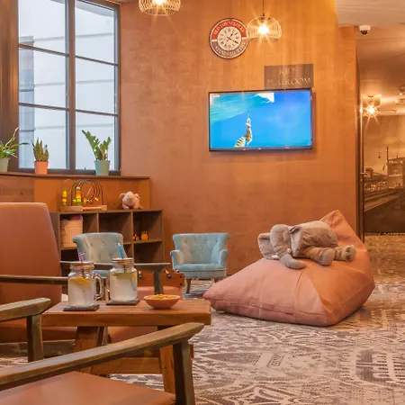 Memories Oldtown Hotel 4*