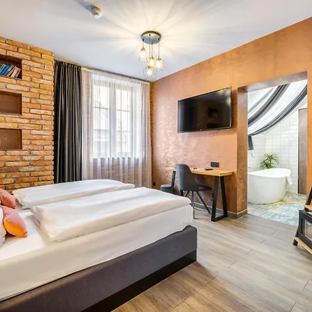 Memories Oldtown מלון 4*
